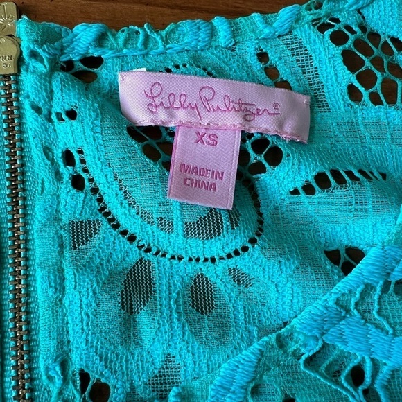 Lily Pulitzer Turquoise Lace Top Size XS Back Zip Puff Sleeve - Picture 8 of 11